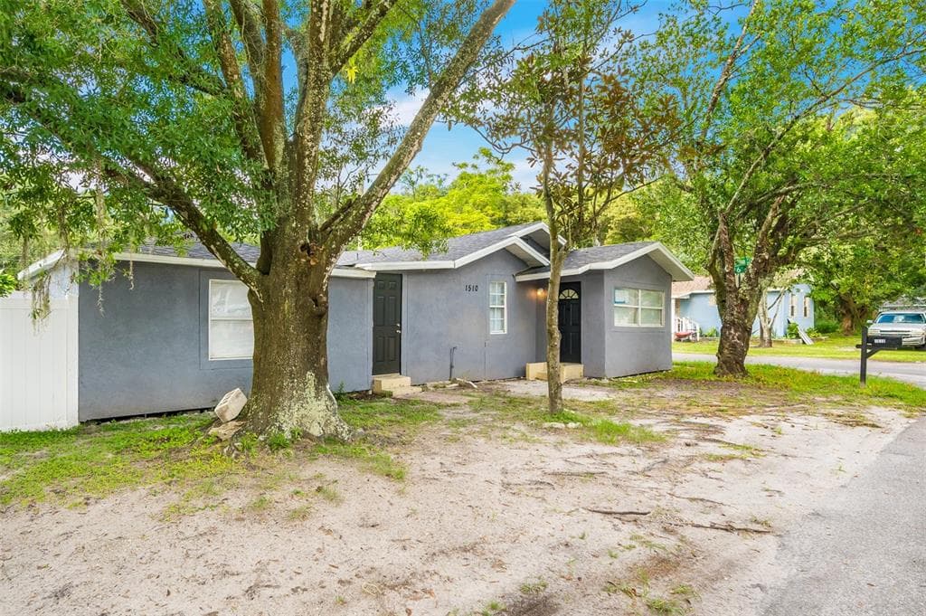 1510 E NEW ORLEANS AVENUE TAMPA, FL 33610
