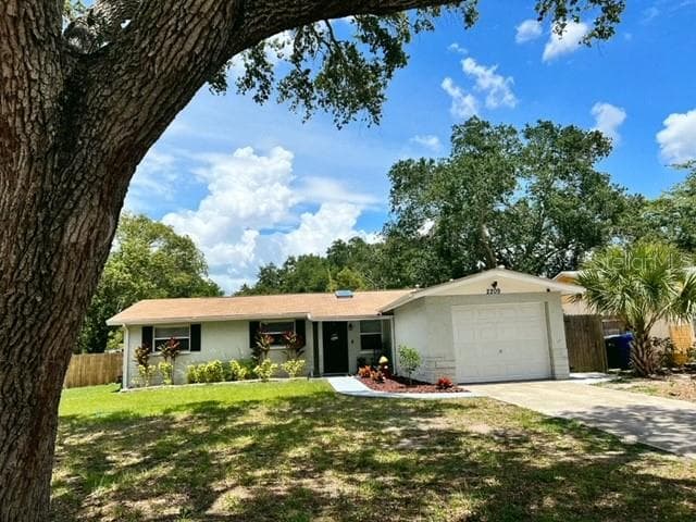 2209 FULTON WAY LARGO, FL 33774