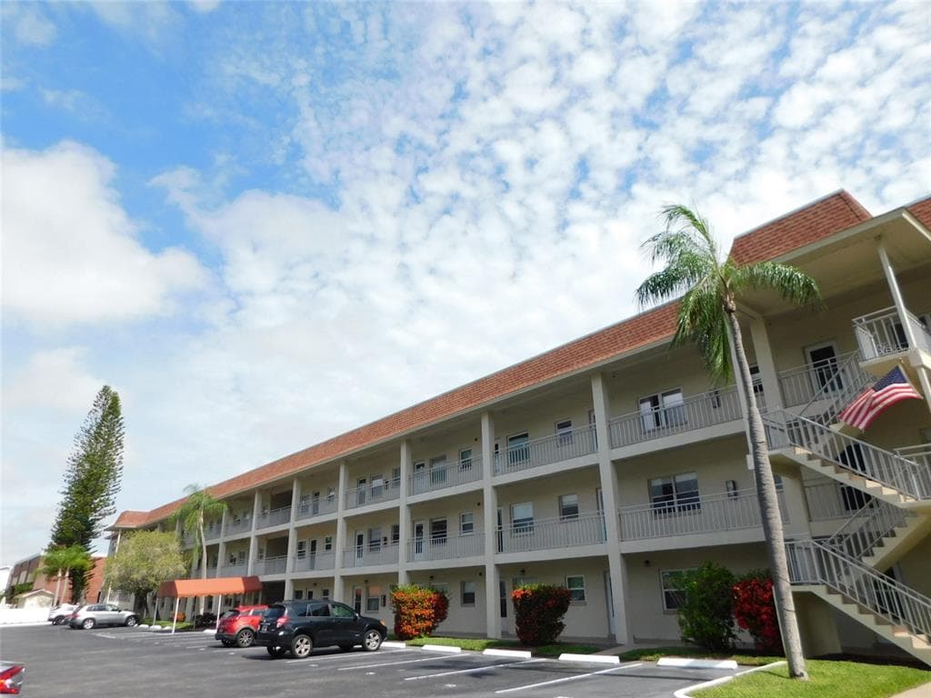 4000 3RD STREET N UNIT 207