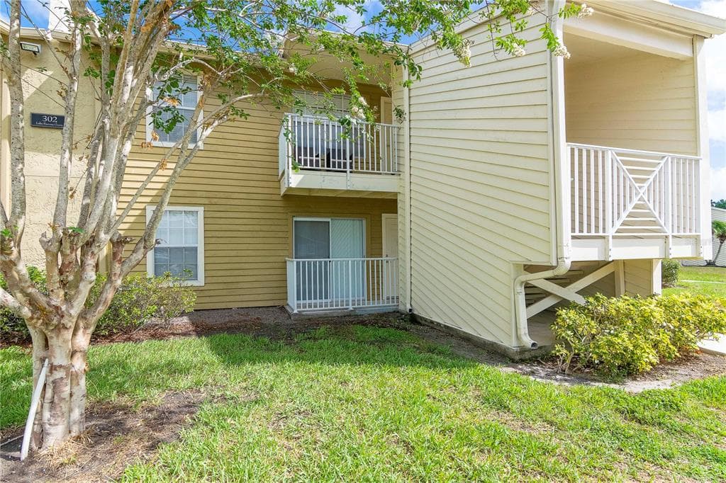 302 LAKE PARSONS GREEN UNIT 103 BRANDON, FL 33511