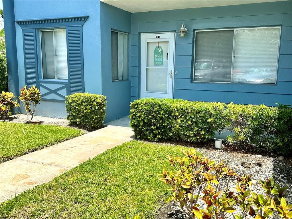 250 126TH AVENUE UNIT 101 TREASURE ISLAND, FL 33706