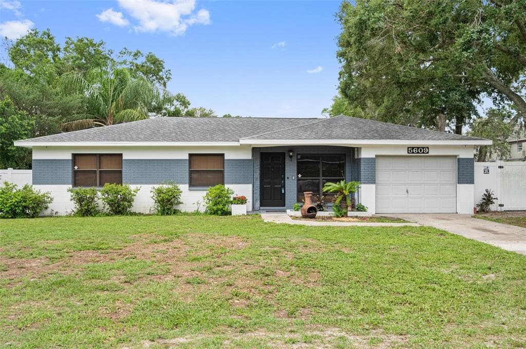 5609 NEAL DRIVE TAMPA, FL 33617