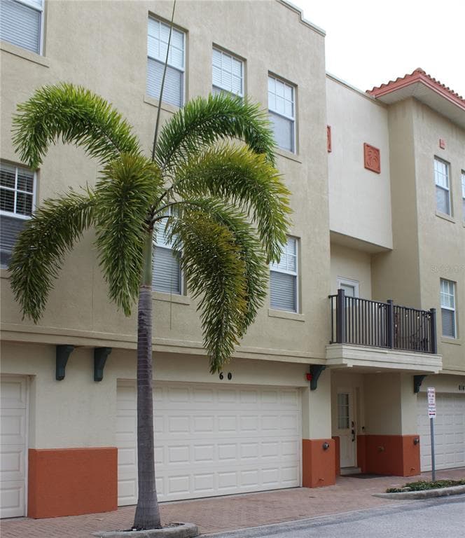 610 OLIVE TREE COURT CLEARWATER, FL 33756