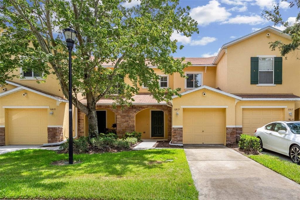 10819 KENSINGTON PARK AVENUE RIVERVIEW, FL 33578