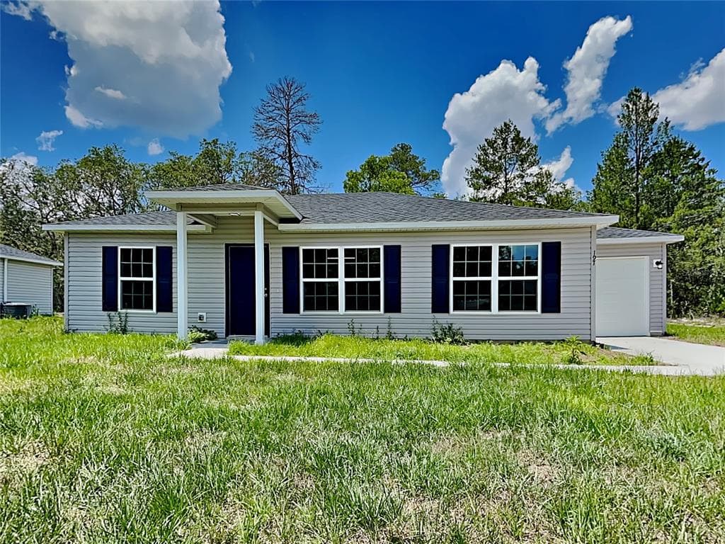 197 FISHER WAY OCKLAWAHA, FL 32179
