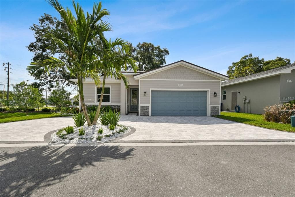 7385 RIDGEWOOD DRIVE SEMINOLE, FL 33772