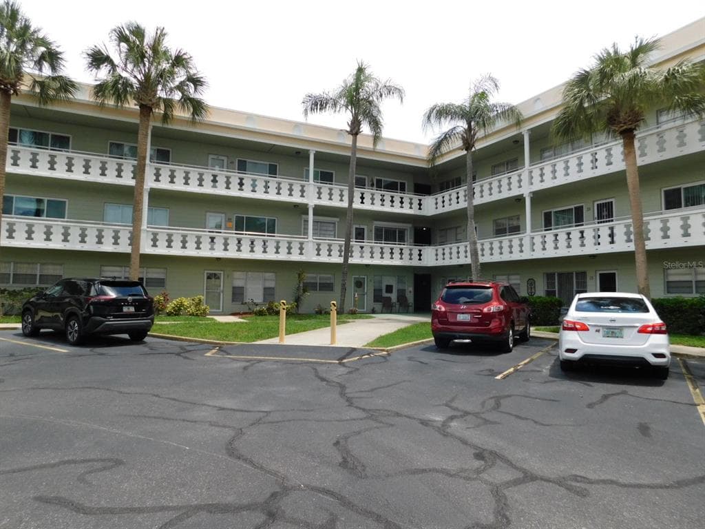 2401 ECUADORIAN WAY UNIT 49 CLEARWATER, FL 33763