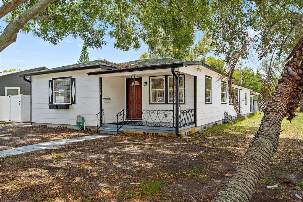 4558 4TH AVENUE N ST PETERSBURG, FL 33713