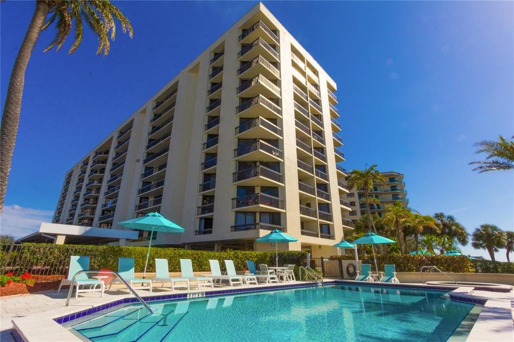 690 ISLAND WAY UNIT 507 CLEARWATER, FL 33767