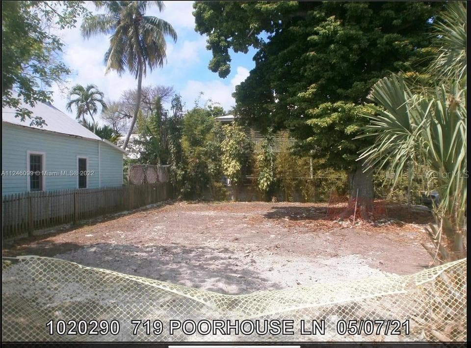 719 POOR HOUSE LANE