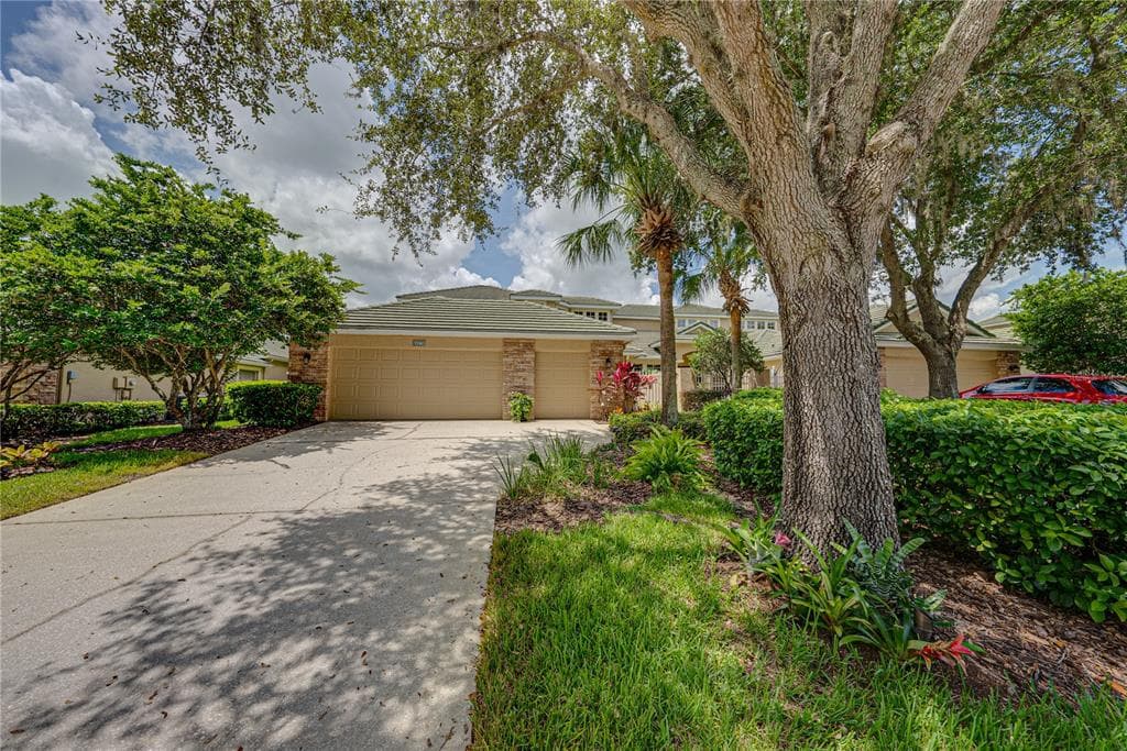 13143 PALMILLA CIRCLE DADE CITY, FL 33525