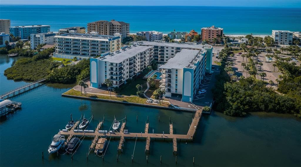 19531 GULF BOULEVARD UNIT 305 INDIAN SHORES, FL 33785