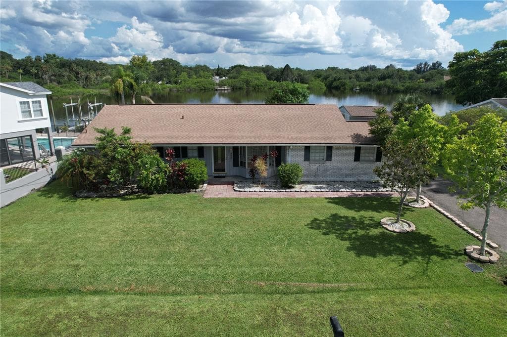 8607 MAGNOLIA STREET GIBSONTON, FL 33534
