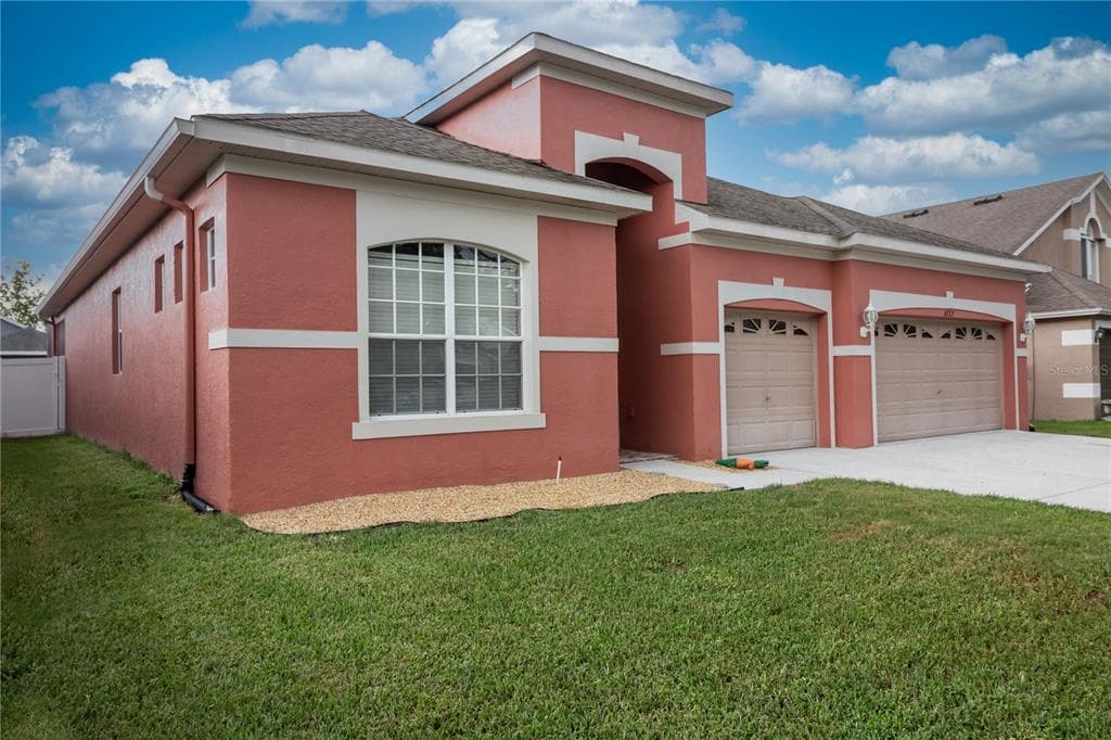 6722 BLUFF MEADOW COURT WESLEY CHAPEL, FL 33545
