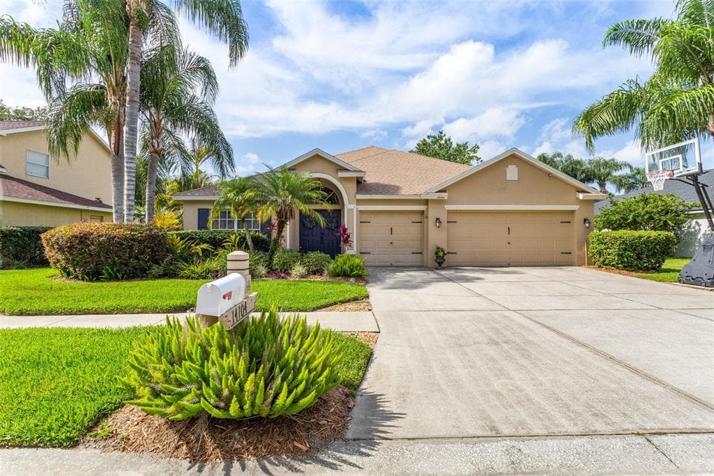 14104 VANGUARD WAY ODESSA, FL 33556