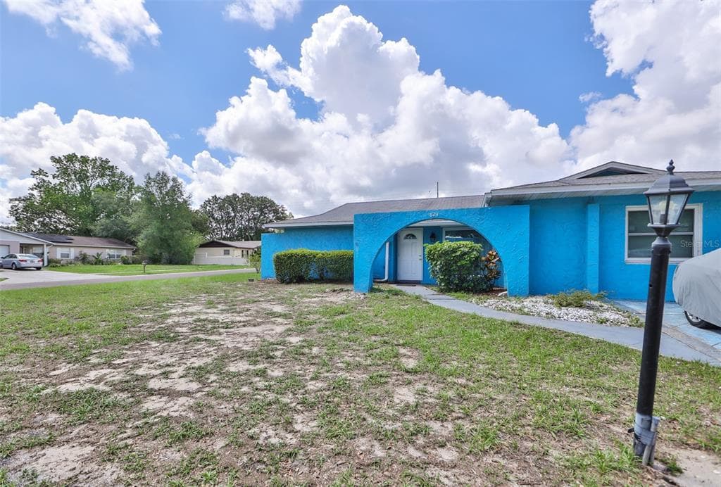 623 WOOD ROAD SEFFNER, FL 33584