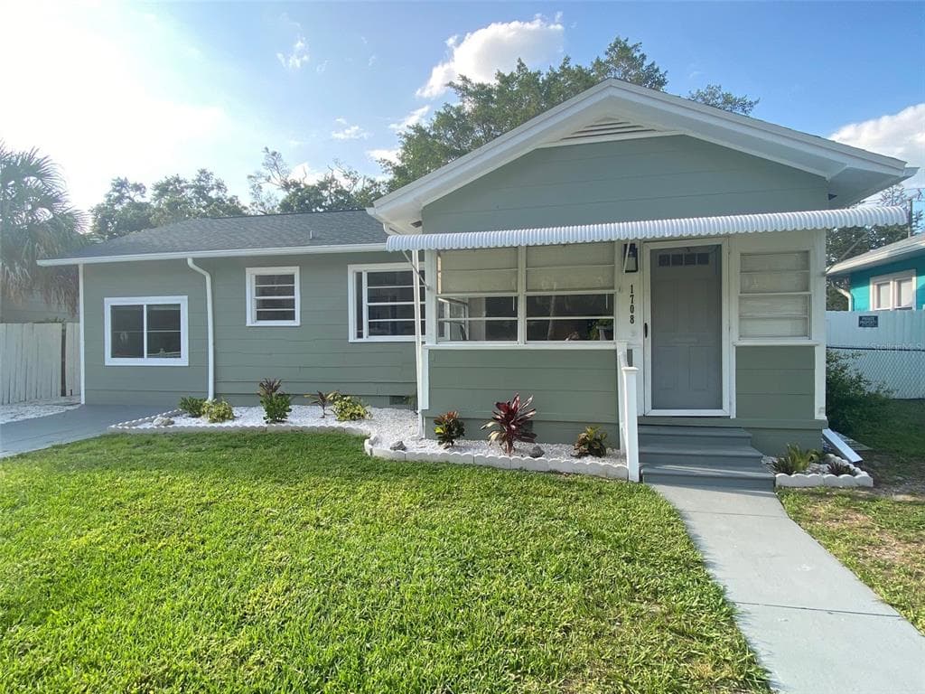 1708 18TH AVENUE W BRADENTON, FL 34205