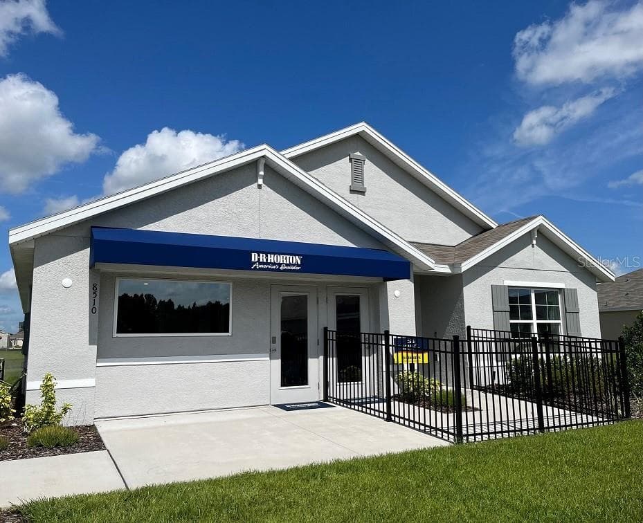 8510 TRIUMPH CIRCLE WILDWOOD, FL 34785