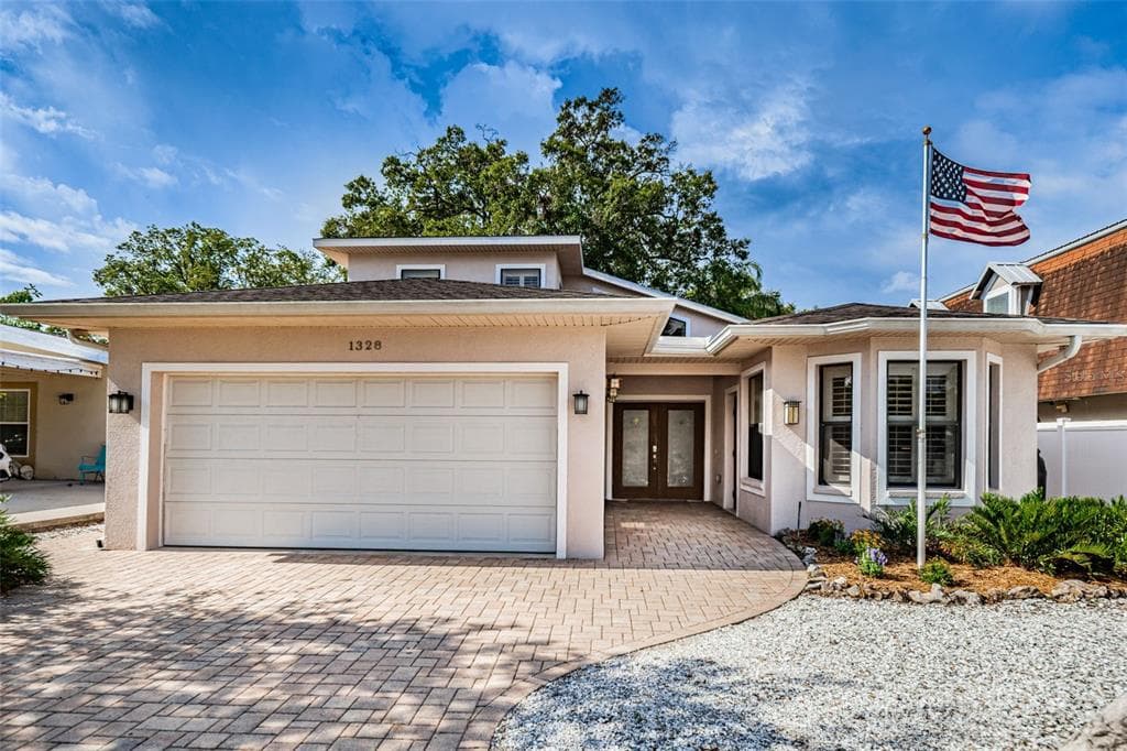 1328 MICHIGAN AVENUE PALM HARBOR, FL 34683