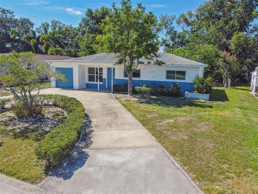 10737 VILLAGE GREEN AVENUE SEMINOLE, FL 33772