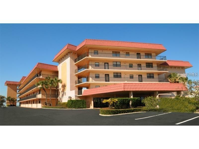 17580 GULF BOULEVARD UNIT 205 REDINGTON SHORES, FL 33708