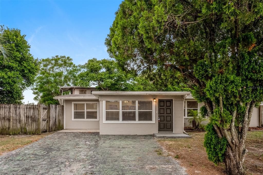 10602 117TH DRIVE LARGO, FL 33773