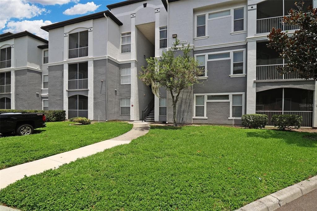 5511 LEGACY CRESCENT PLACE UNIT 204 RIVERVIEW, FL 33578