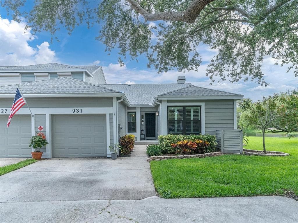 931 SAN CARLOS AVENUE NE ST PETERSBURG, FL 33702