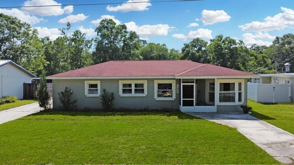 18616 WALKER ROAD LUTZ, FL 33549