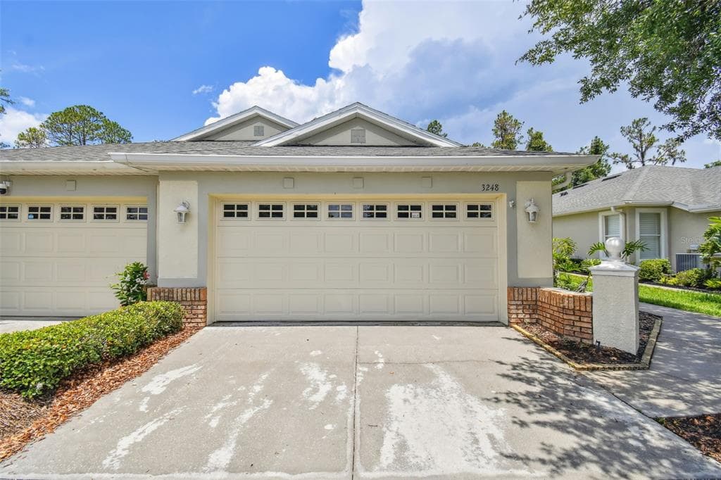 3248 CHAPEL CREEK CIRCLE WESLEY CHAPEL, FL 33544