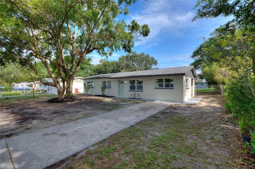 1808 E ALABAMA STREET PLANT CITY, FL 33563