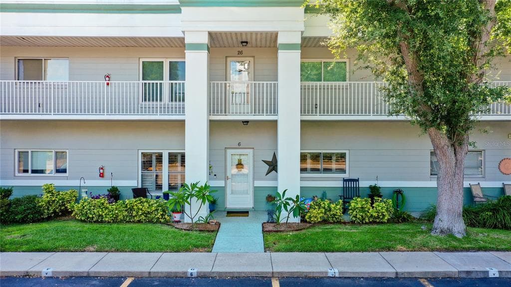 2298 AMERICUS BOULEVARD E UNIT 6 CLEARWATER, FL 33763