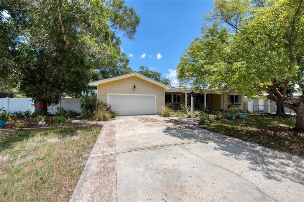 508 7TH AVENUE SW LARGO, FL 33770