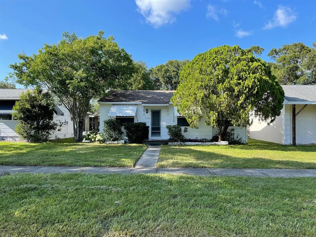 715 51ST AVENUE N ST PETERSBURG, FL 33703