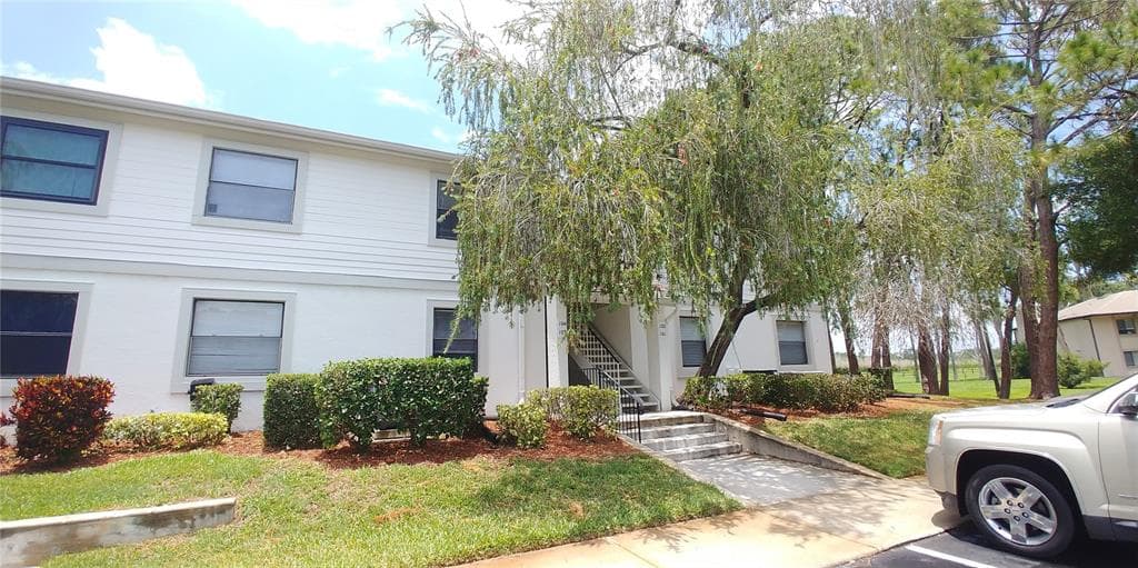 104 MEADOW LANE OLDSMAR, FL 34677