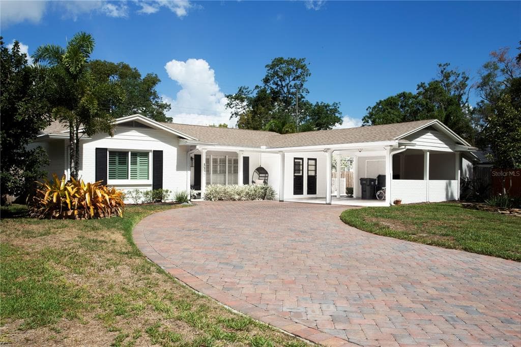 3320 LACEWOOD ROAD TAMPA, FL 33618