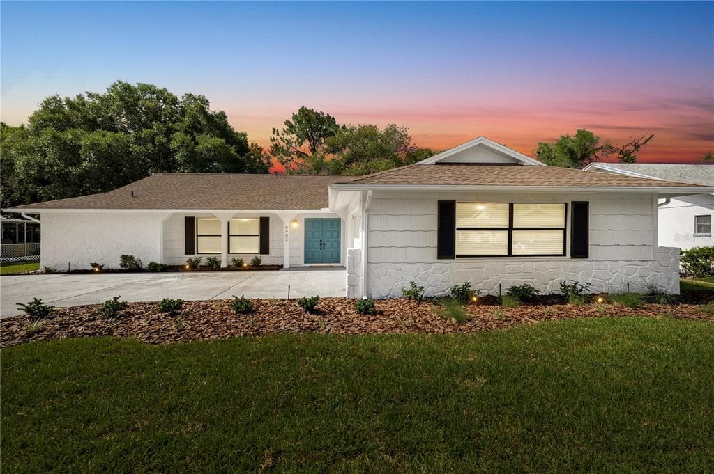 8402 REYNOLDS DRIVE HUDSON, FL 34667