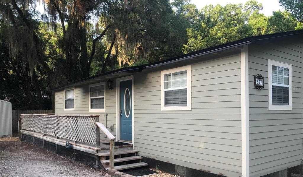 937 NW 30TH AVENUE GAINESVILLE, FL 32609
