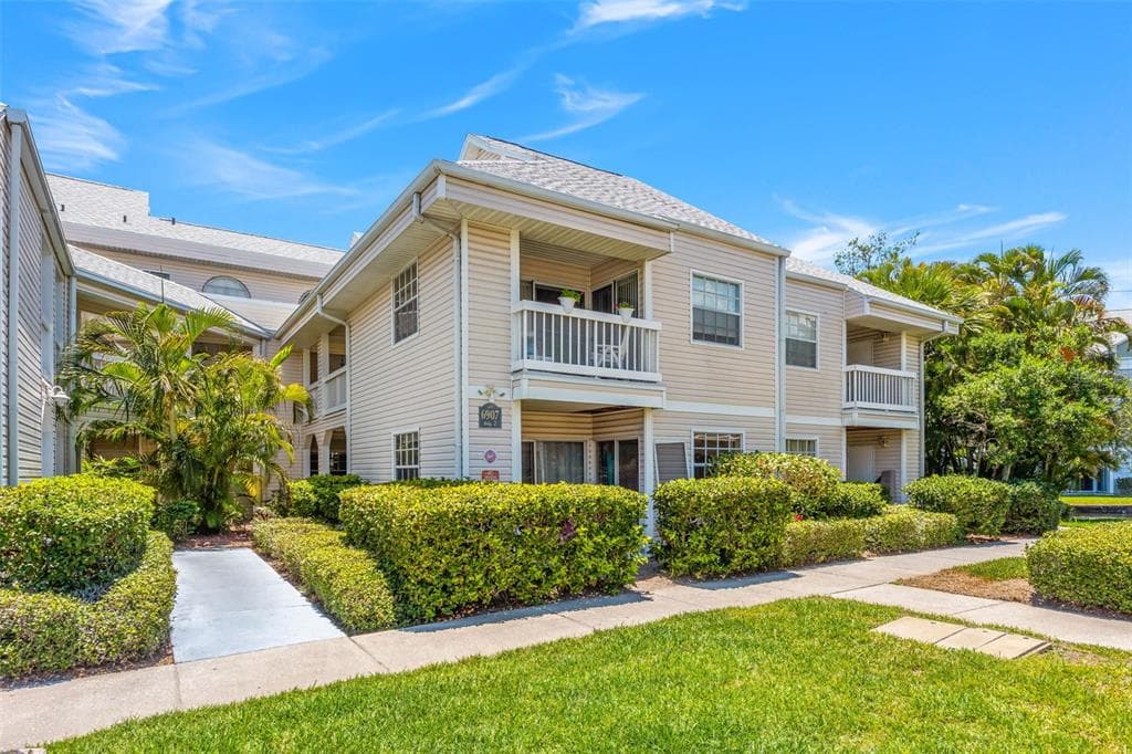 6907 STONES THROW CIRCLE N UNIT 2107 ST PETERSBURG, FL 33710