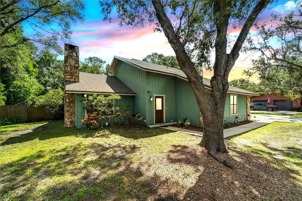 5816 DEER TRACKS TRAIL LAKELAND, FL 33811