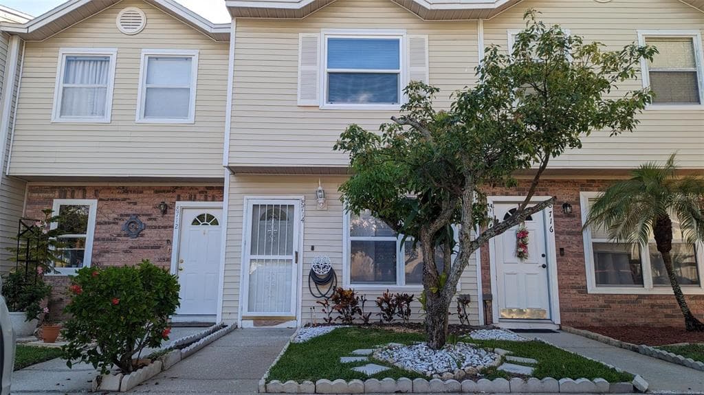8714 COBBLER PLACE TAMPA, FL 33615