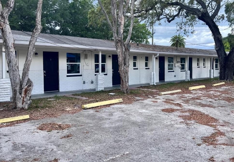 707 ROSERY ROAD NW UNIT 5 LARGO, FL 33770