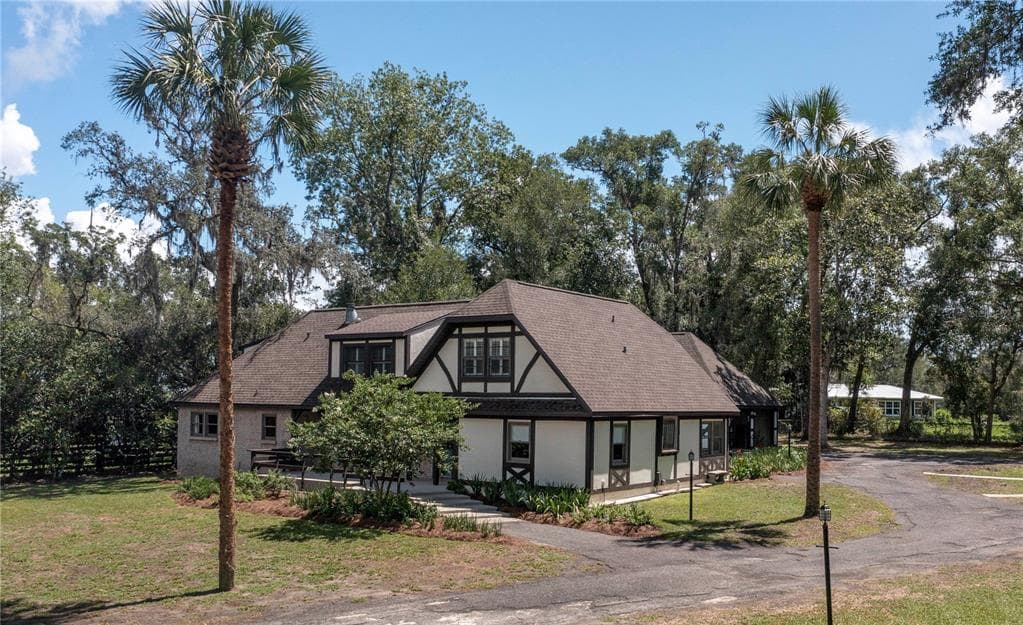 10400 MAGILLIGAN DRIVE BROOKSVILLE, FL 34601