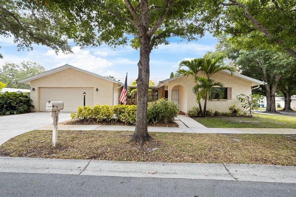 1803 VANCOUVER DRIVE CLEARWATER, FL 33756