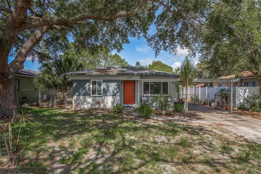 4939 HIGHLAND STREET S ST PETERSBURG, FL 33705