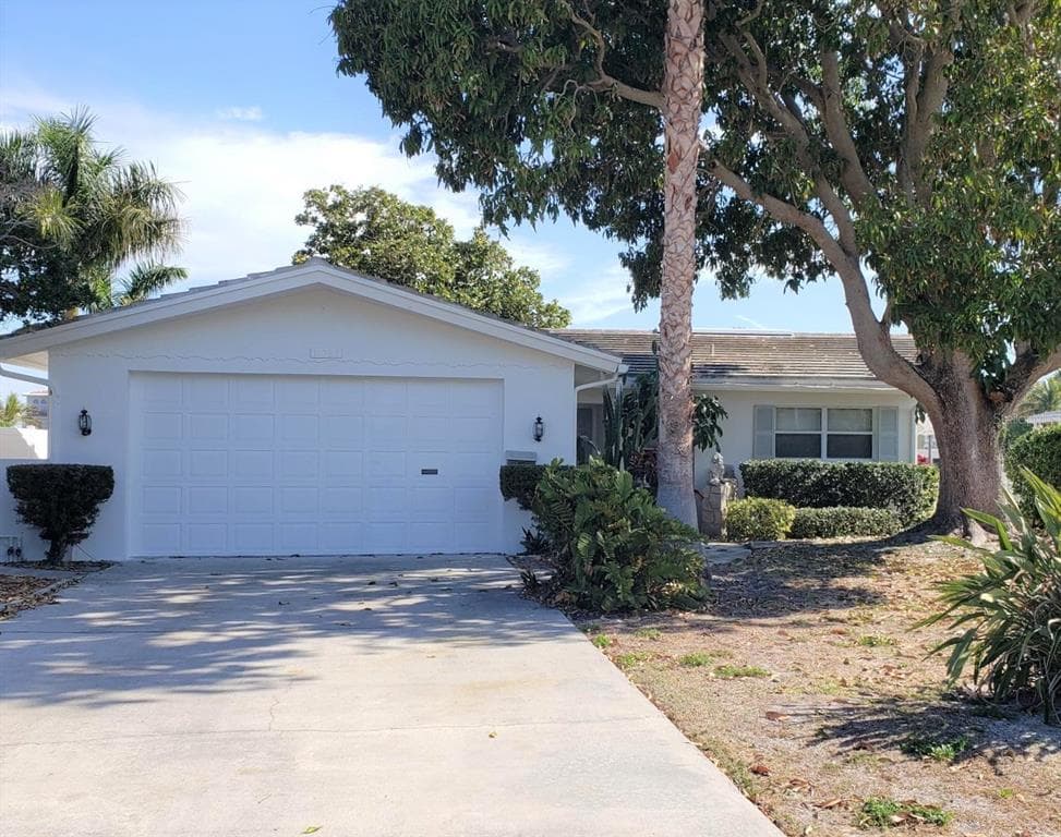 11085 8TH STREET E TREASURE ISLAND, FL 33706