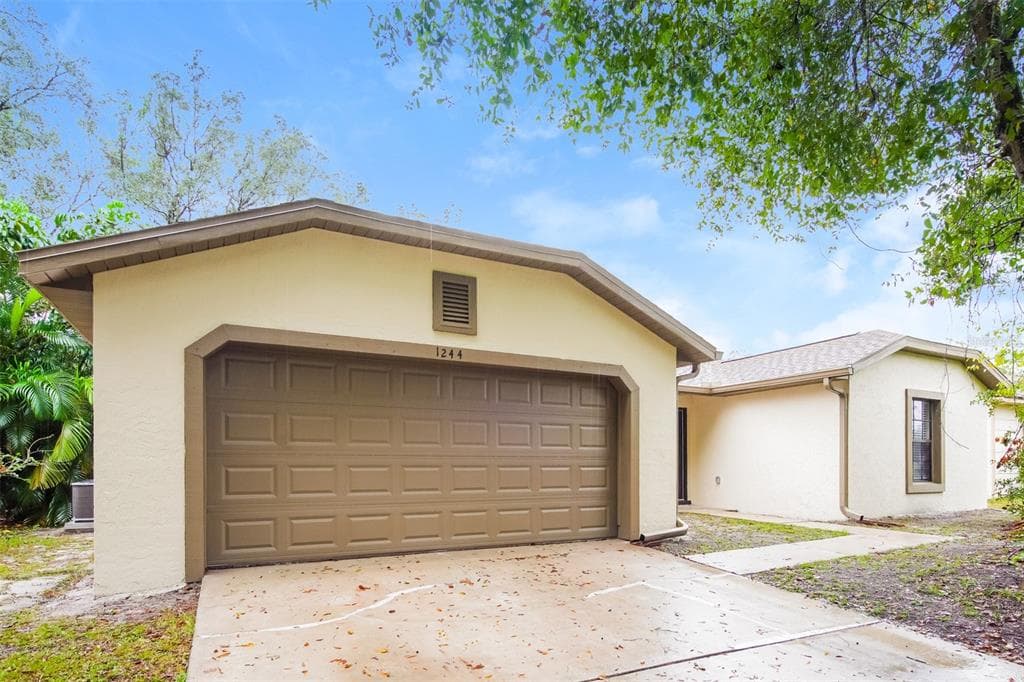 1244 N TIMBERLAND TRAIL ALTAMONTE SPRINGS, FL 32714