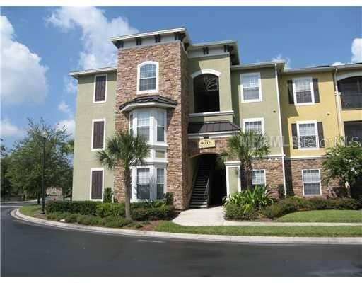 9916 COURTNEY PALMS BOULEVARD UNIT 204 TAMPA, FL 33619
