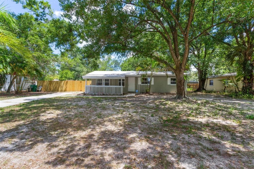 2706 E 98TH AVENUE TAMPA, FL 33612