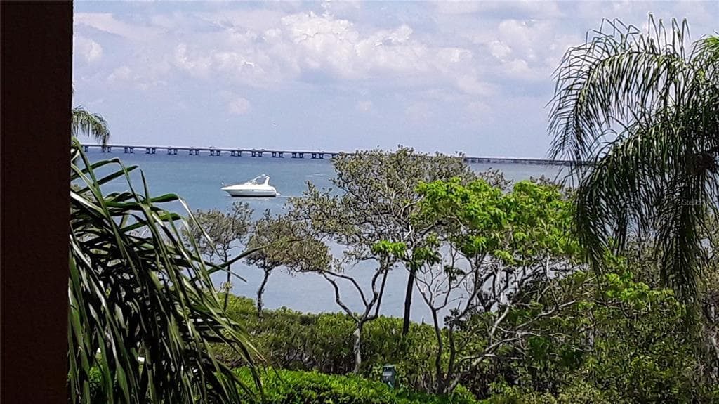 2739 VIA CAPRI UNIT 1024 CLEARWATER, FL 33764